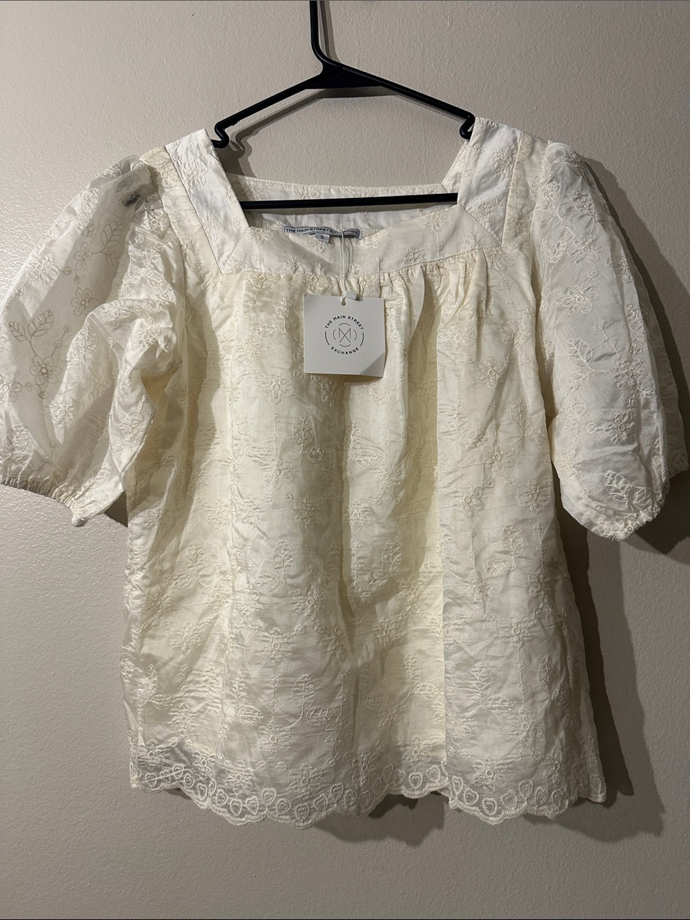 The Main Street exchange Women’s Ivory Embroidered Square-Neck Top Sz S